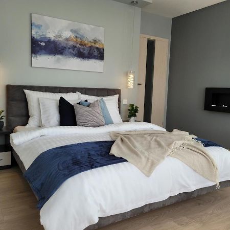 Apartament Penthouse Z Widokiem Na Sniezke I Prywatnym Parkingiem - By Spaceapart Jelení Hora Exteriér fotografie