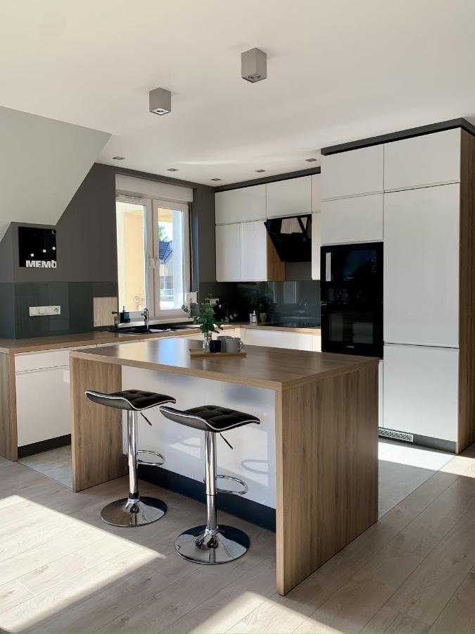 Apartament Penthouse Z Widokiem Na Sniezke I Prywatnym Parkingiem - By Spaceapart Jelení Hora Exteriér fotografie