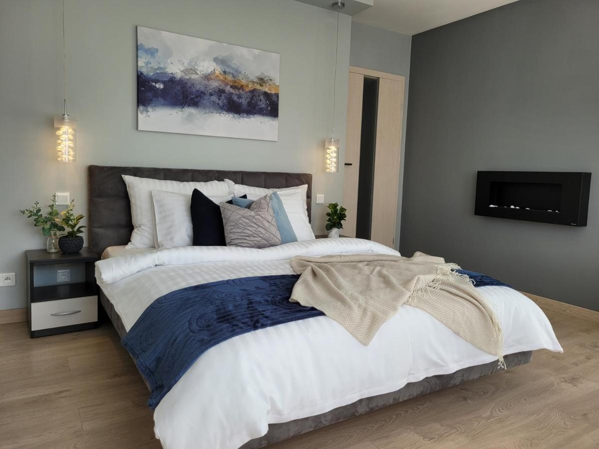 Apartament Penthouse Z Widokiem Na Sniezke I Prywatnym Parkingiem - By Spaceapart Jelení Hora Exteriér fotografie