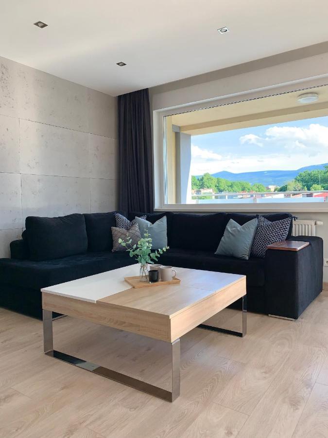 Apartament Penthouse Z Widokiem Na Sniezke I Prywatnym Parkingiem - By Spaceapart Jelení Hora Exteriér fotografie