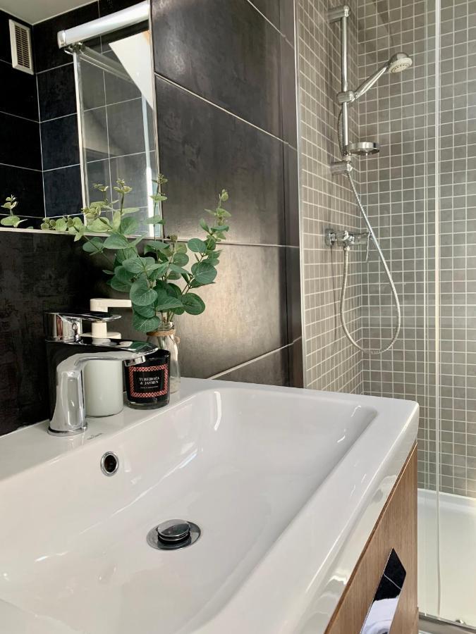 Apartament Penthouse Z Widokiem Na Sniezke I Prywatnym Parkingiem - By Spaceapart Jelení Hora Exteriér fotografie