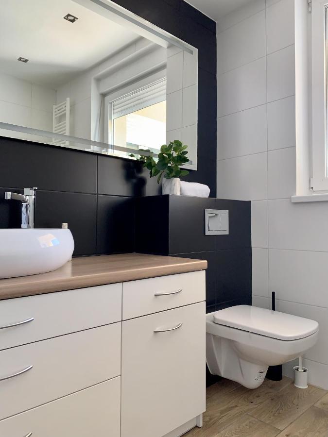 Apartament Penthouse Z Widokiem Na Sniezke I Prywatnym Parkingiem - By Spaceapart Jelení Hora Exteriér fotografie