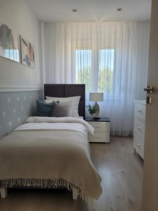 Apartament Penthouse Z Widokiem Na Sniezke I Prywatnym Parkingiem - By Spaceapart Jelení Hora Exteriér fotografie